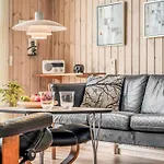 Vakantiehuis Hans - 1-2km From The Sea By Interhome