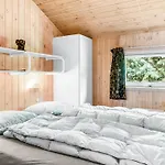 Hans - 1-2km From The Sea By Interhome