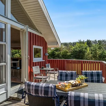Vakantiehuis Hans - 1-2km From The Sea By Interhome
